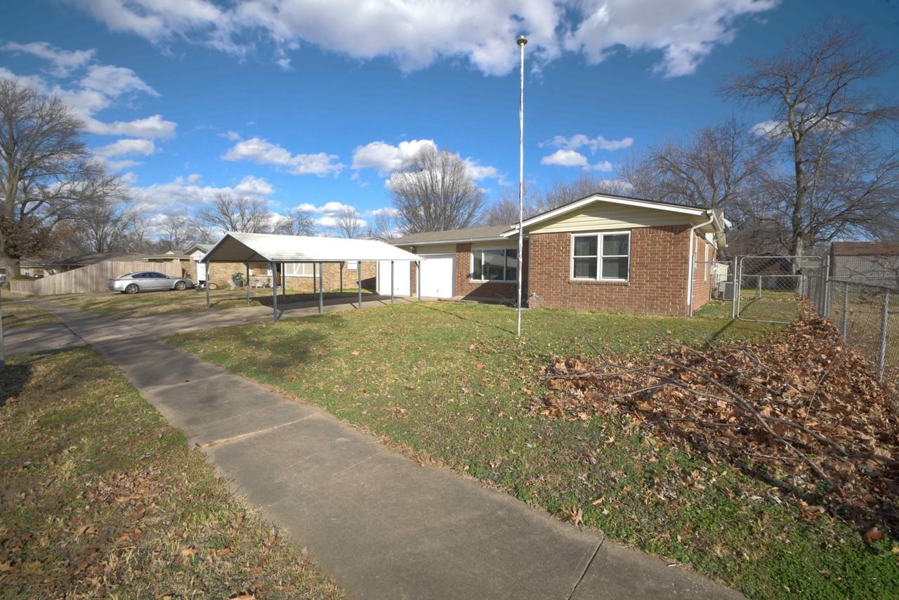 2485 S 127th East Ave #1 - Photo 3 of 23