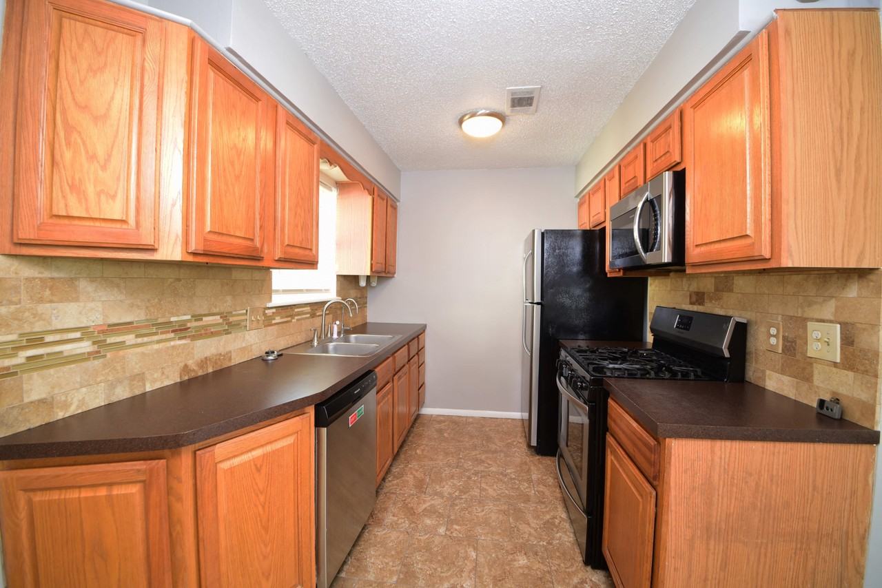 2485 S 127th East Ave #1 - Photo 7 of 23