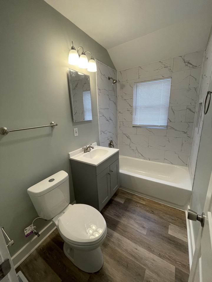 311 Marshall St #1 - Photo 5 of 9