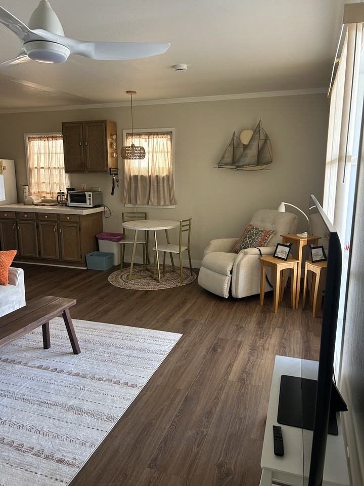 260 Santa Monica Dr #1 - Photo 2 of 7