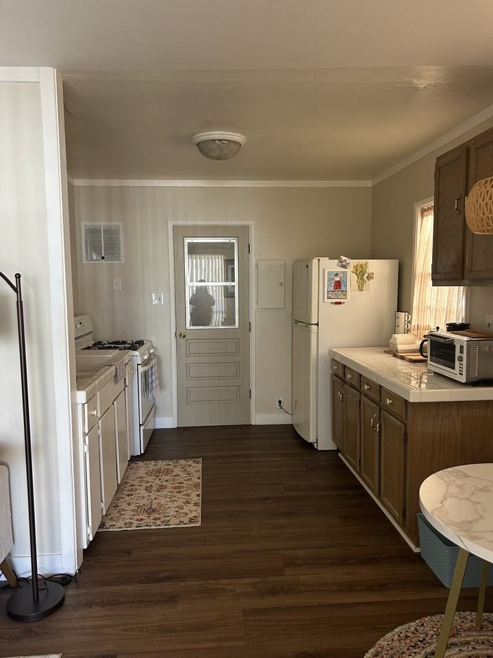 260 Santa Monica Dr #1 - Photo 4 of 7