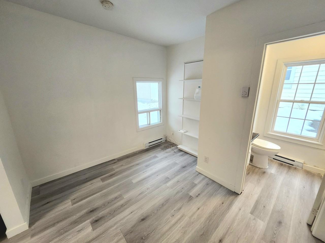 9 7-9 Courtenay Avenue - 2 #2 - Photo 4 of 7