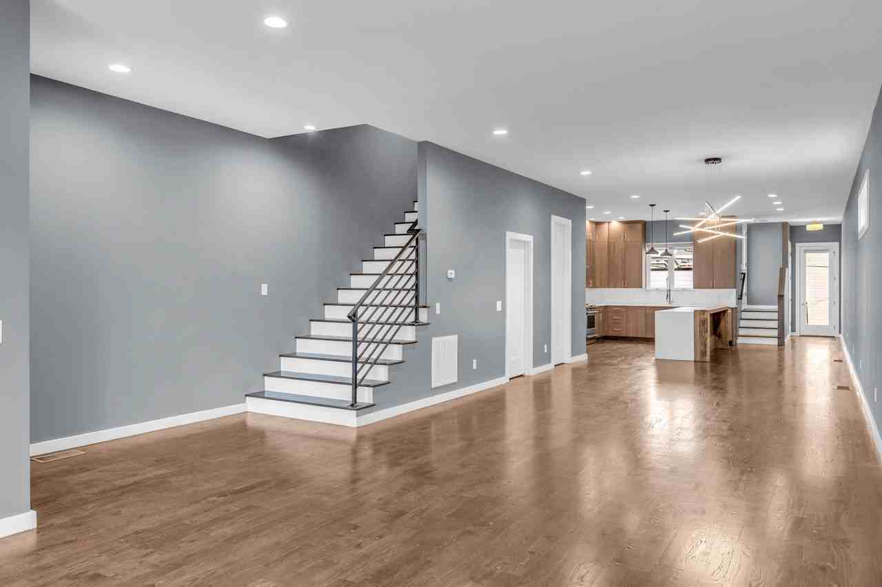 418 37th Ave N #1 - Photo 6 of 40