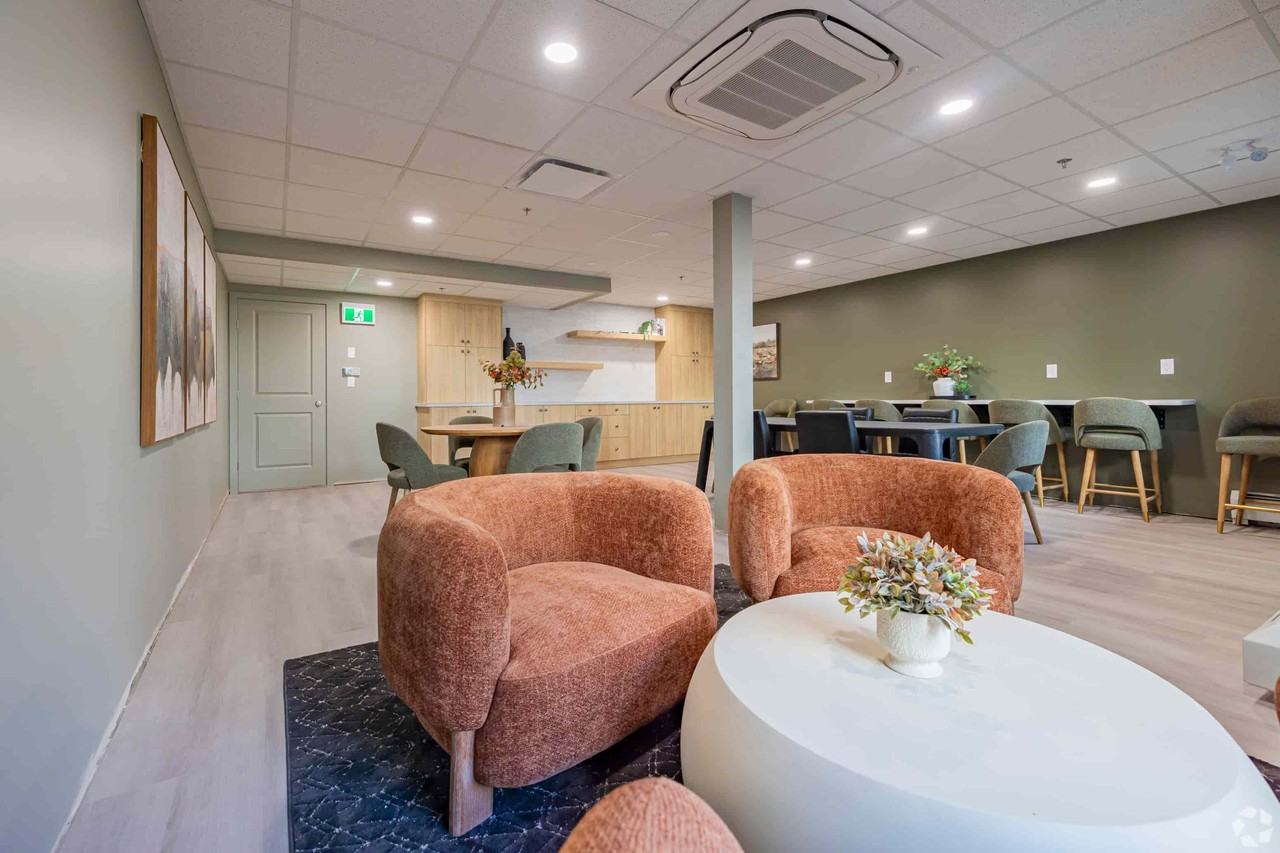 BLU at Belvedere - Photo 7 of 50