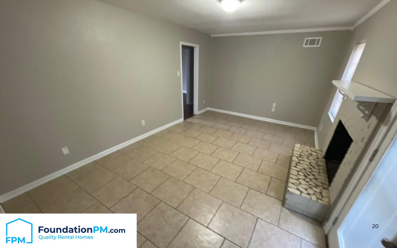 3190 Applewood Cv #1 - Photo 5 of 9