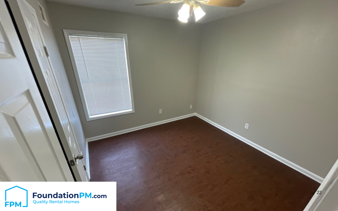 3190 Applewood Cv #1 - Photo 6 of 9