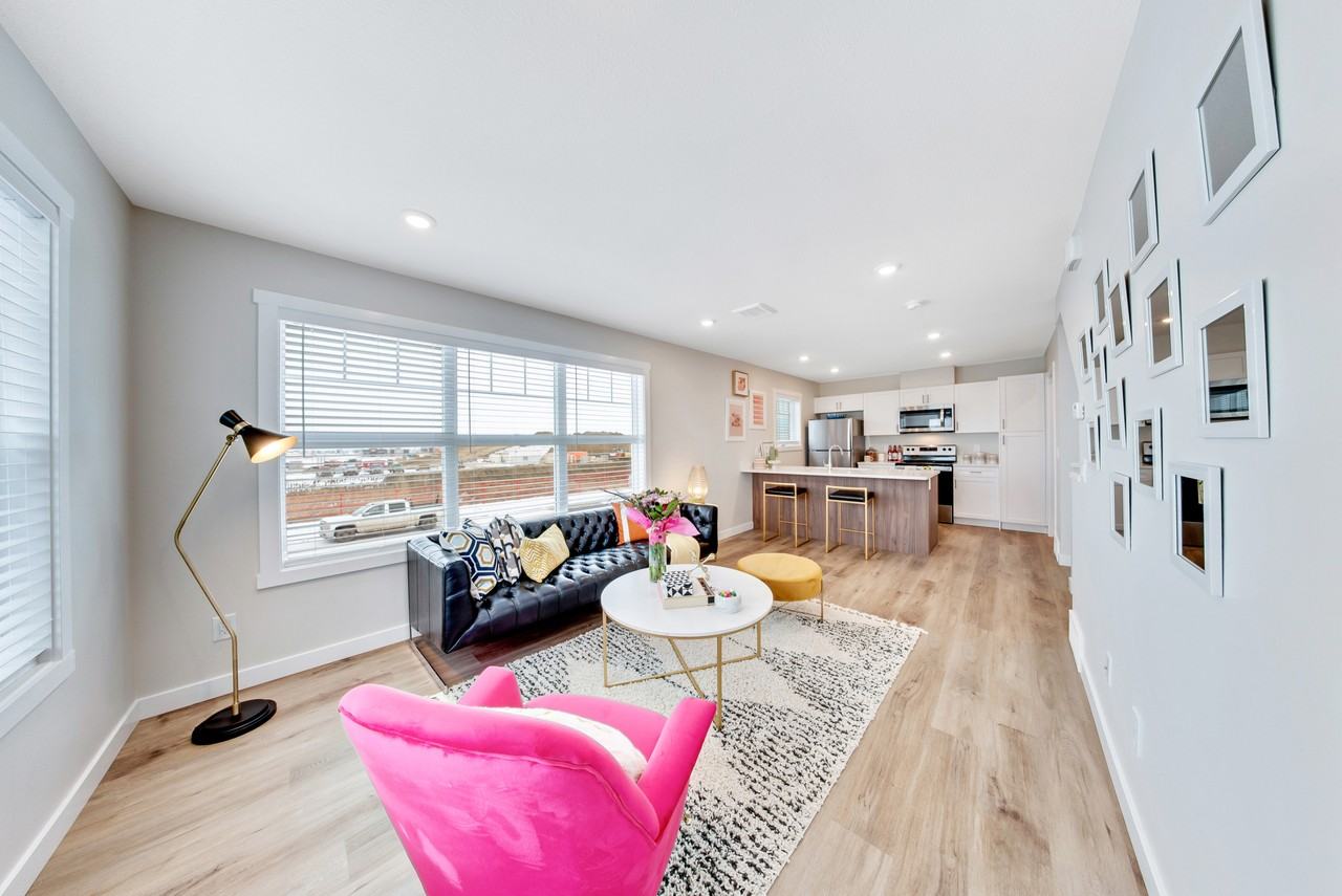 Bella Towns - Photo 4 of 50