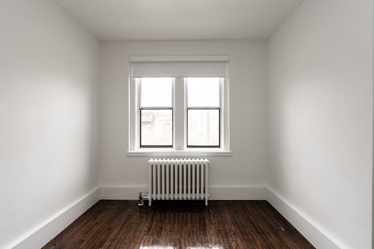 122 Dowling Avenue - Photo 2 of 11