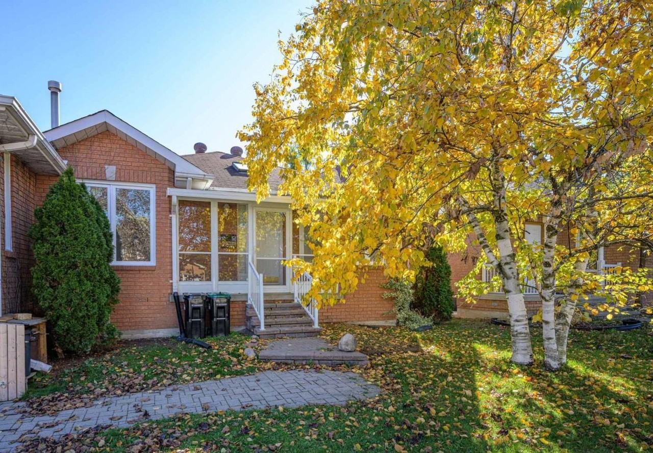 197 Livingstone St W - Photo 2 of 26