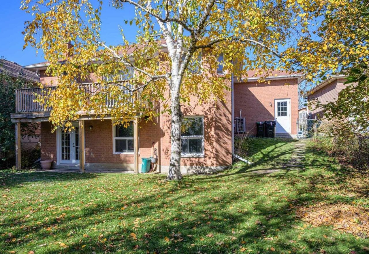 197 Livingstone St W - Photo 4 of 26