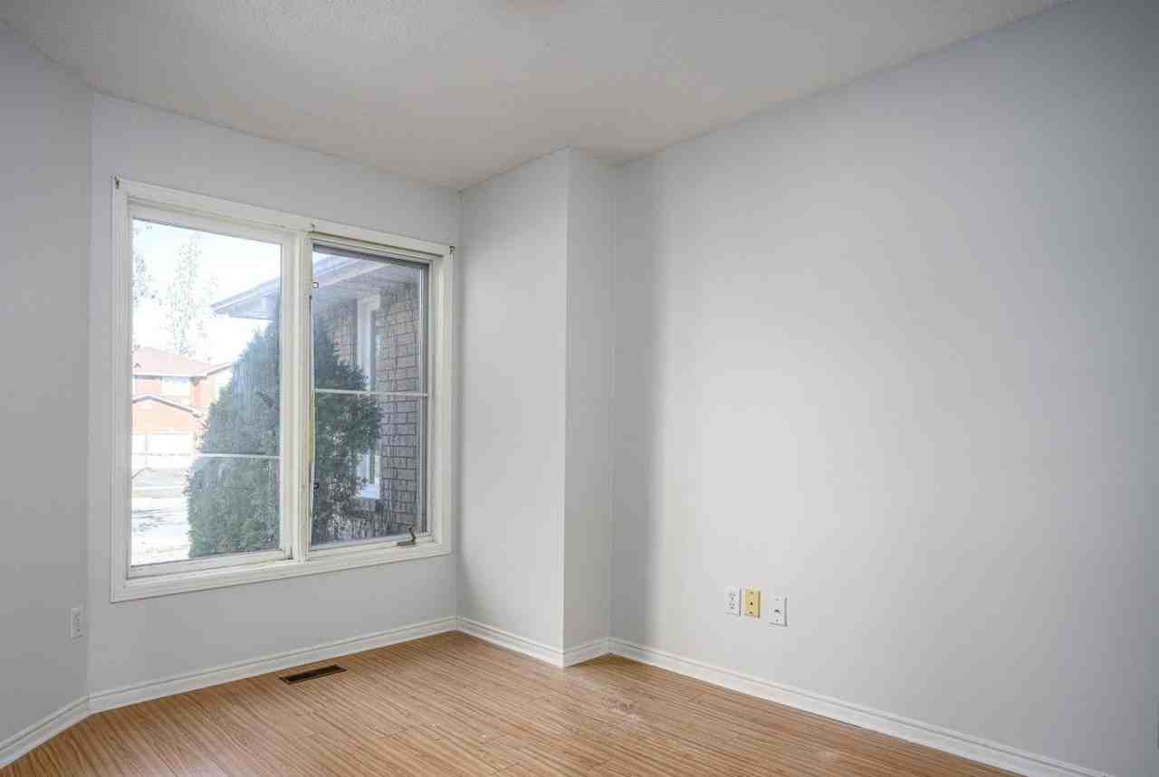 197 Livingstone St W - Photo 6 of 26