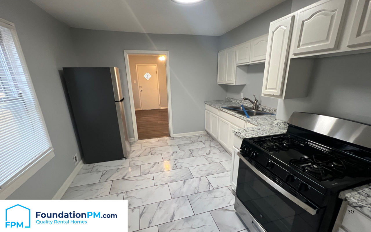 2067 Hubert Ave #1 - Photo 4 of 15