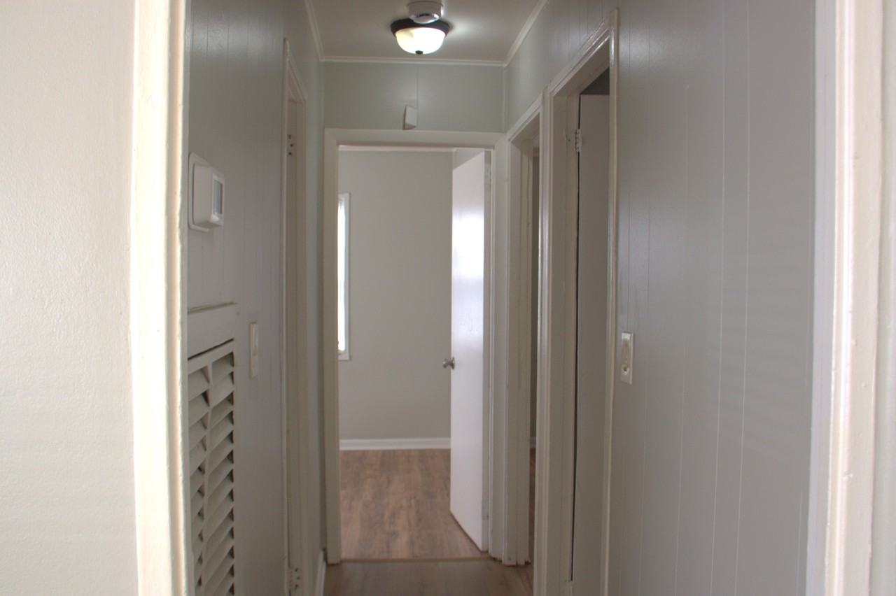 1709 Oakwood Ave Ne #1 - Photo 7 of 15