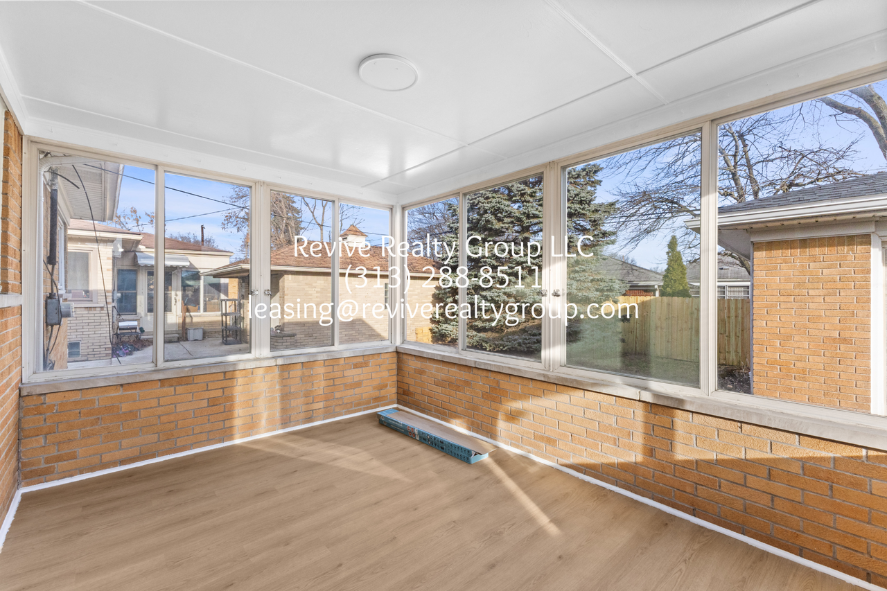 9284 Jerome #1 - Photo 5 of 19