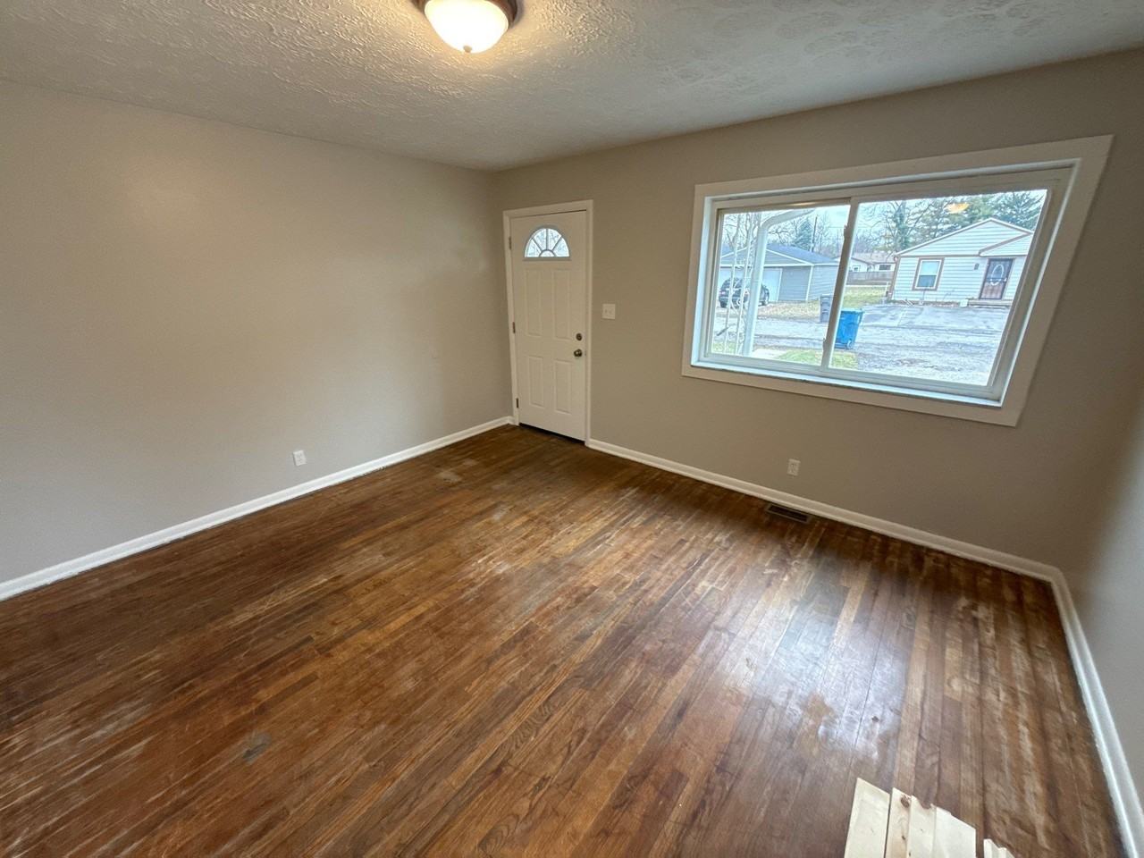 5331 Oliver Ave #5331 - Photo 3 of 20