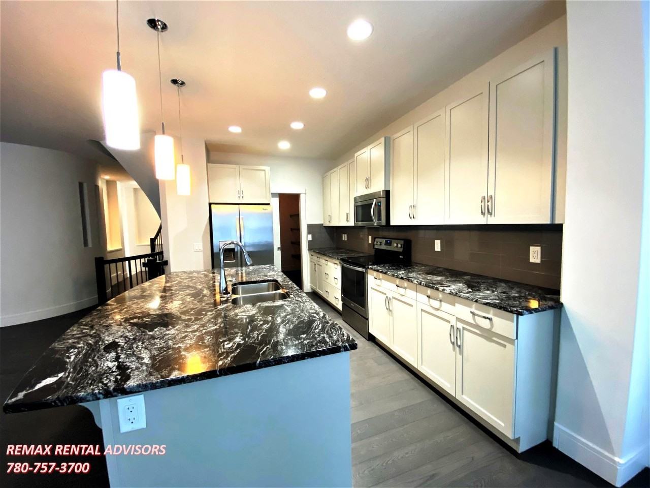 3167 Winspear Cres Sw - Photo 2 of 26