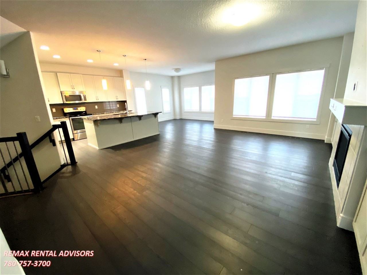 3167 Winspear Cres Sw - Photo 4 of 26