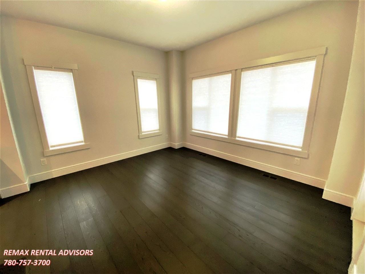 3167 Winspear Cres Sw - Photo 7 of 26