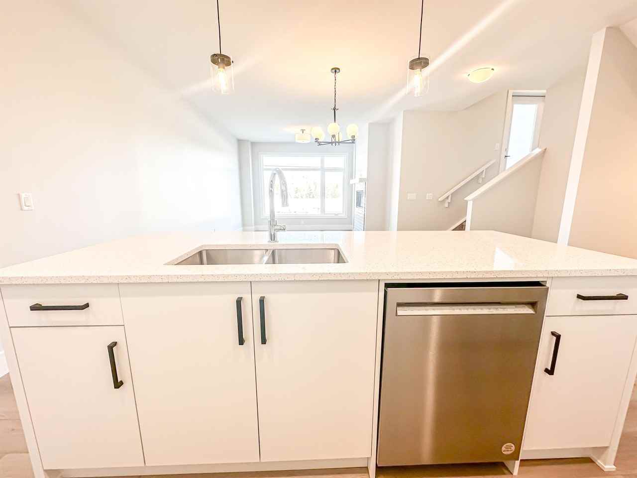 2855 12 Ave Sw - Photo 7 of 50