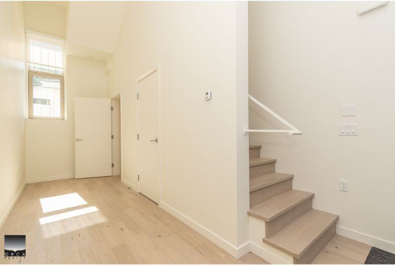 10 17th Ave W - Photo 2 of 50