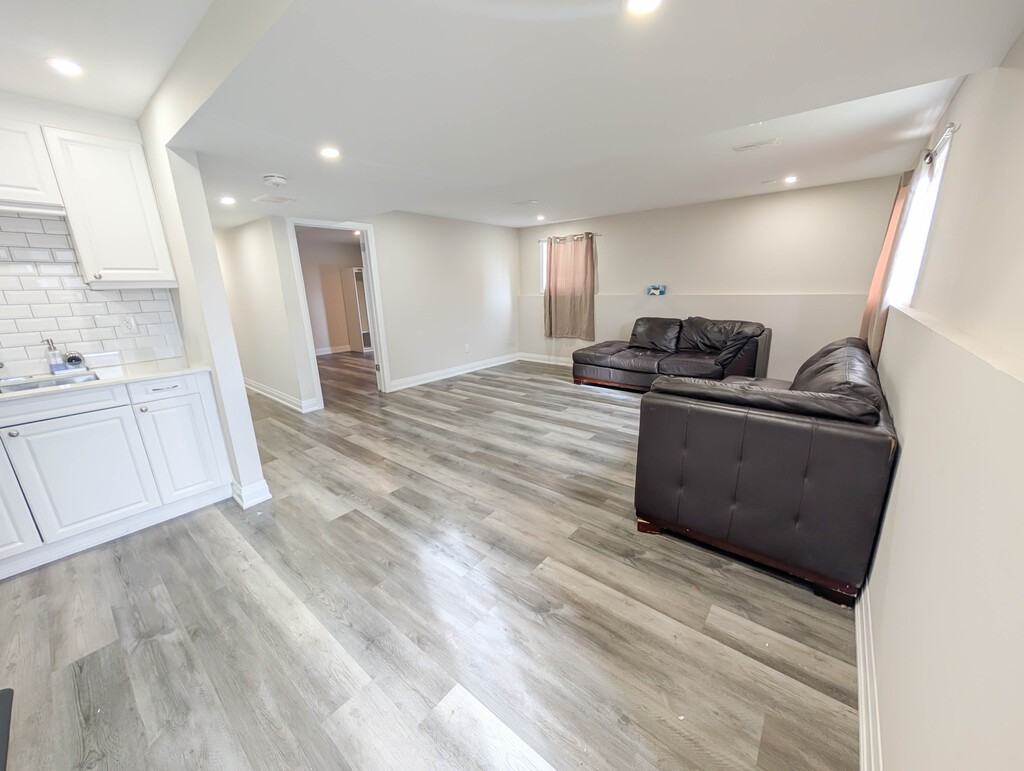 15 College Park Dr - Photo 2 of 34