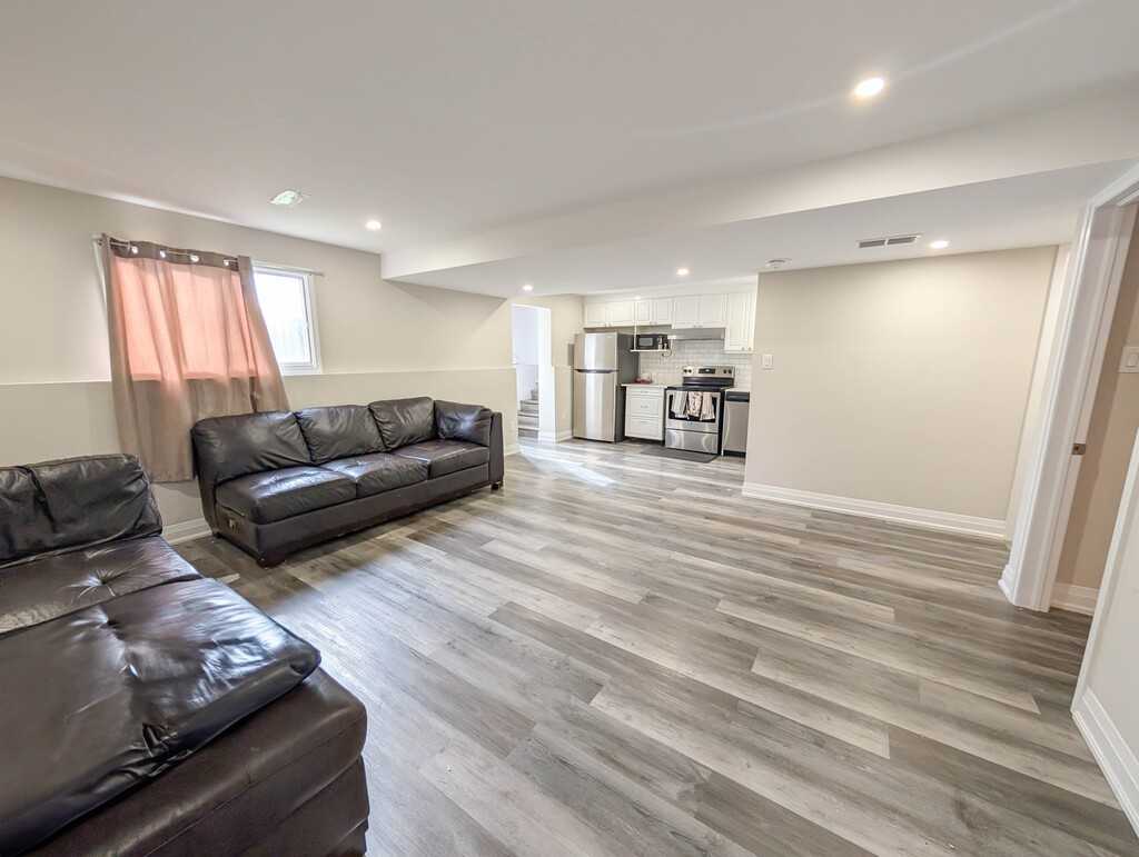 15 College Park Dr - Photo 4 of 34