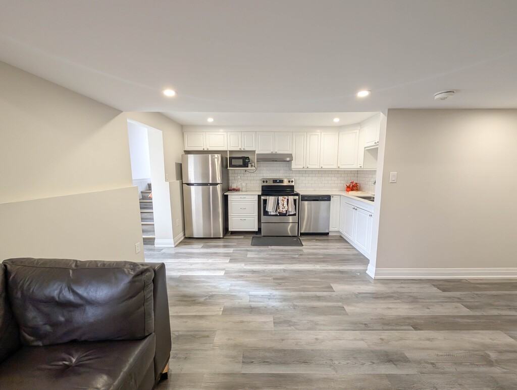 15 College Park Dr - Photo 5 of 34