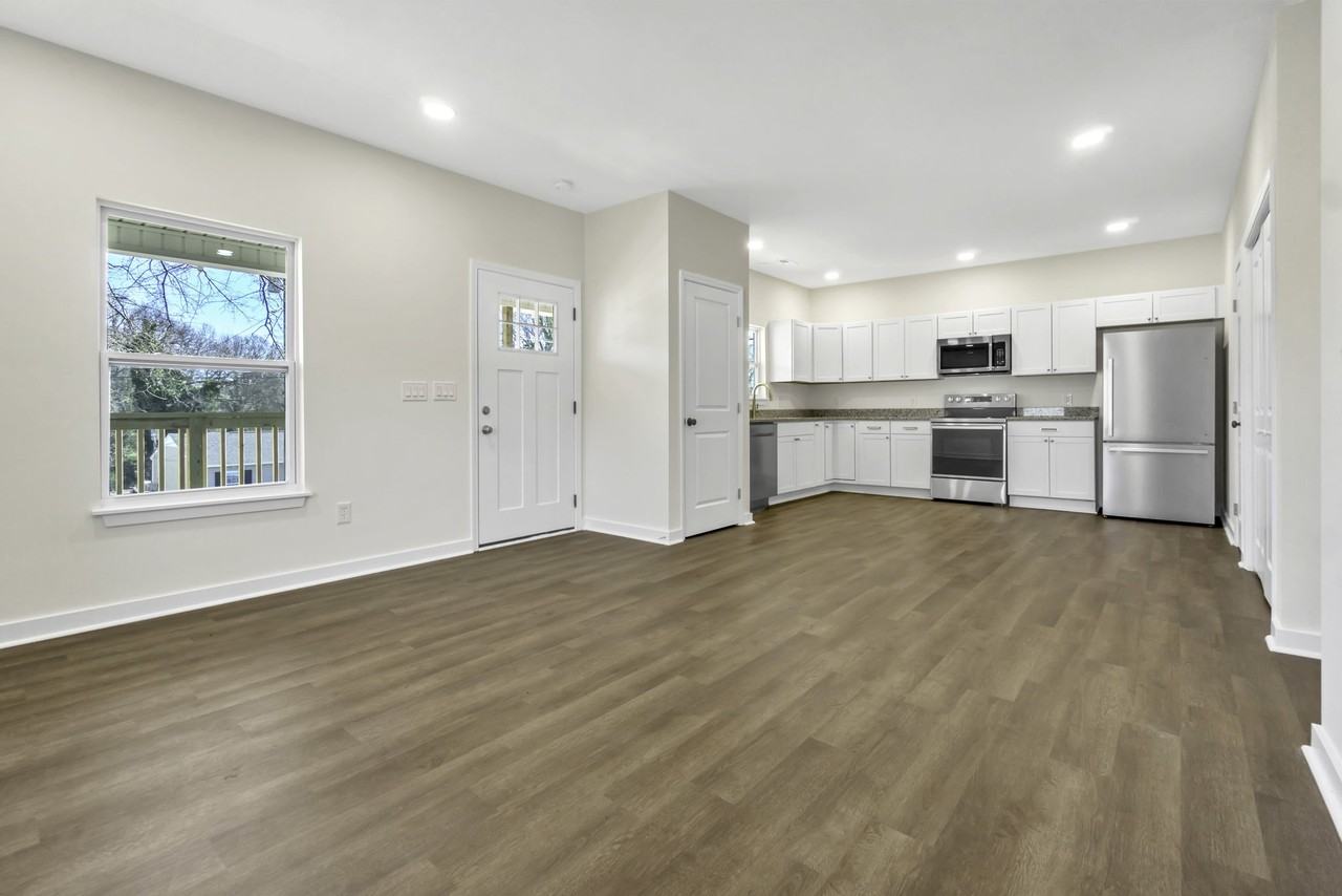 304 E Hampton Ave #1 - Photo 6 of 24