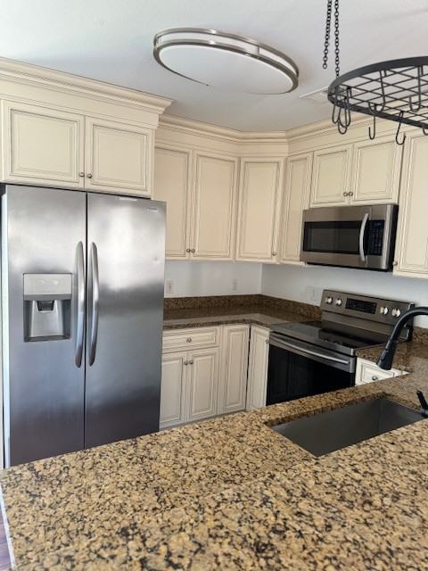 3030 Hollybrooke Dr #1 - Photo 7 of 21