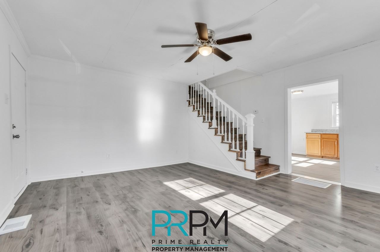 109 S 7th St #1 - Photo 4 of 25