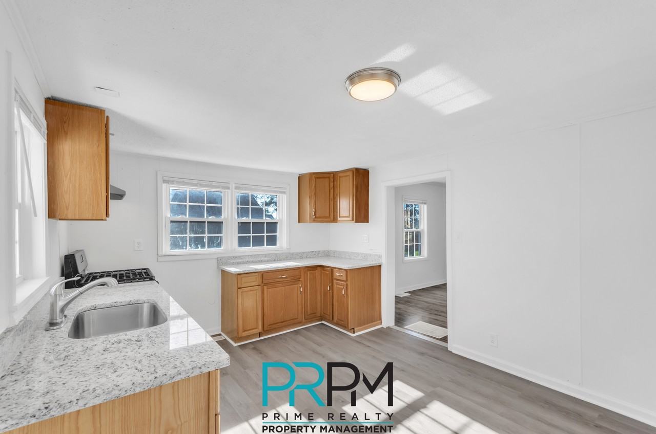 109 S 7th St #1 - Photo 6 of 25