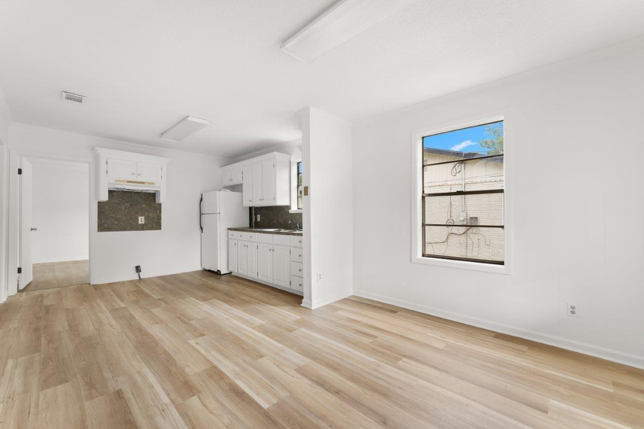 610 Mcnabb St #1 - Photo 3 of 16