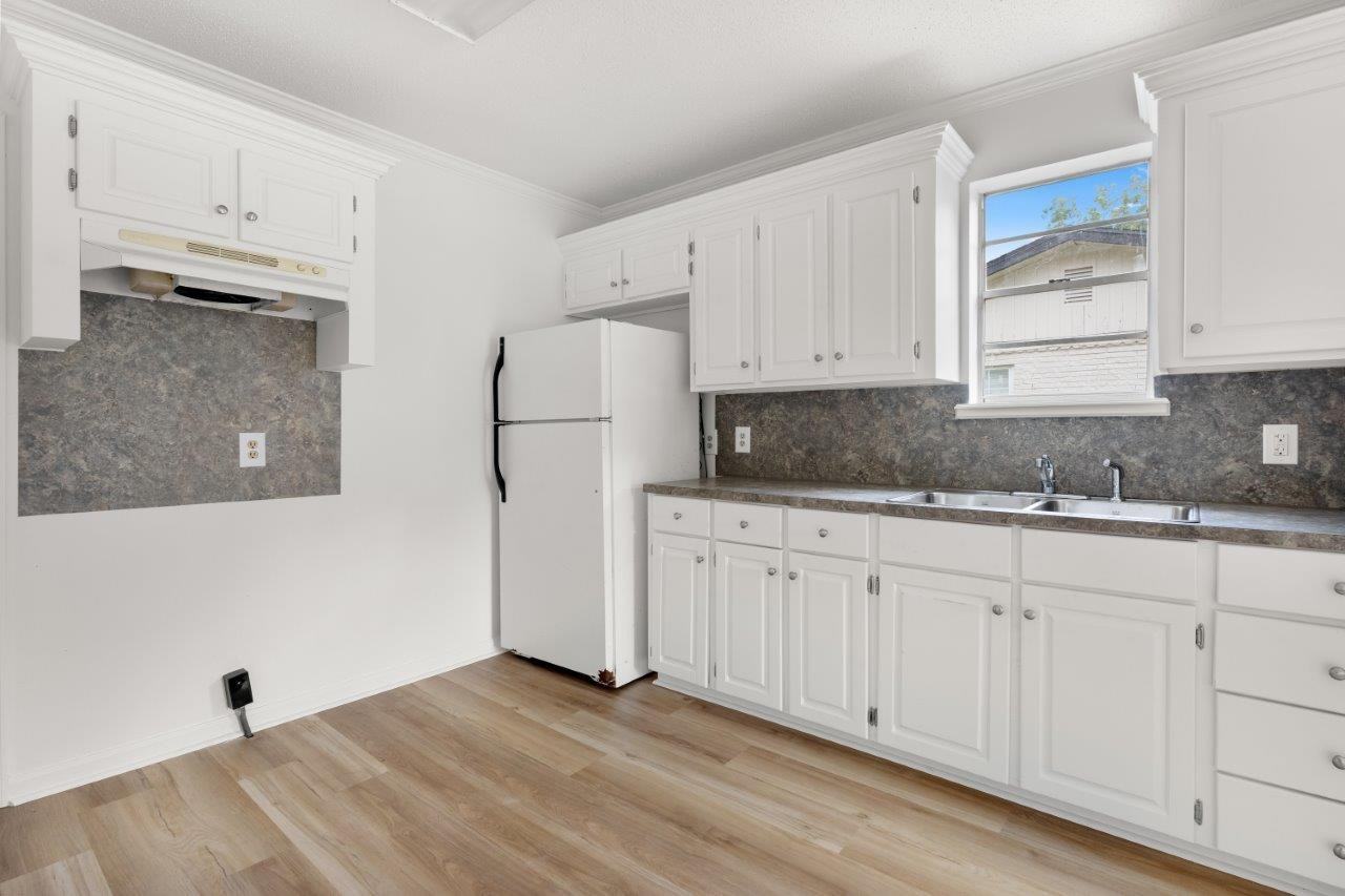 610 Mcnabb St #1 - Photo 5 of 16