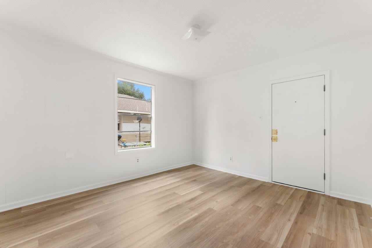 610 Mcnabb St #1 - Photo 7 of 16