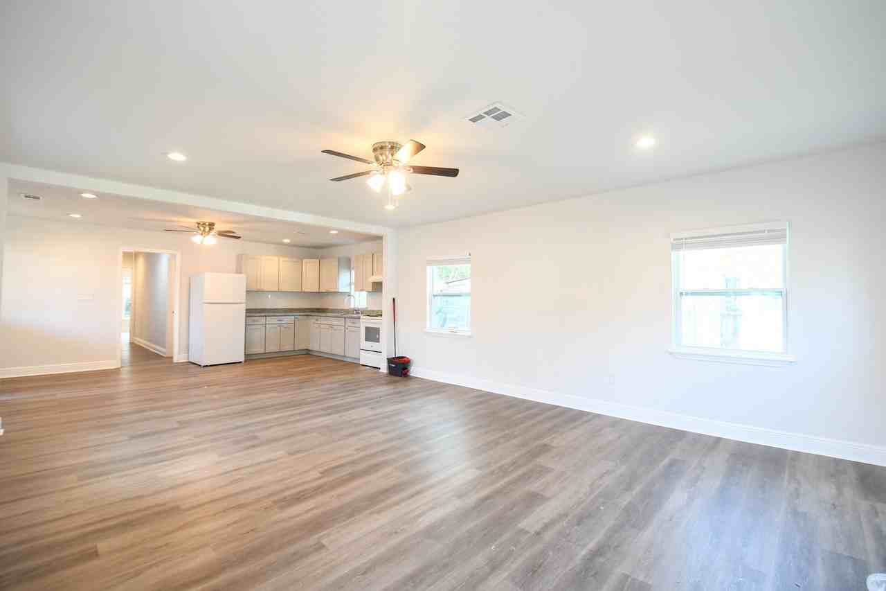 415 W 29th Ave #1 - Photo 3 of 10