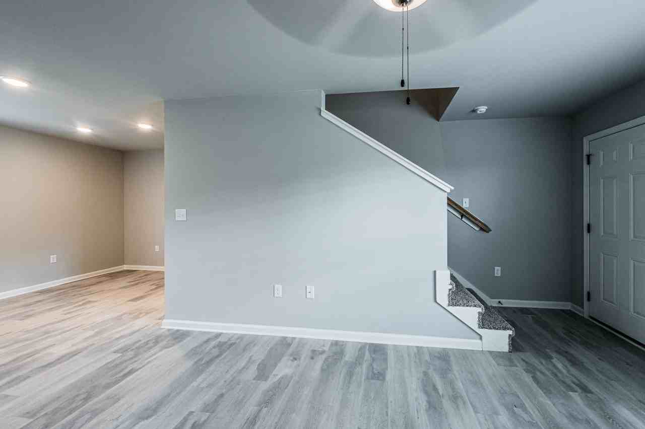 229 Whispering Hills Blvd #1 - Photo 5 of 13