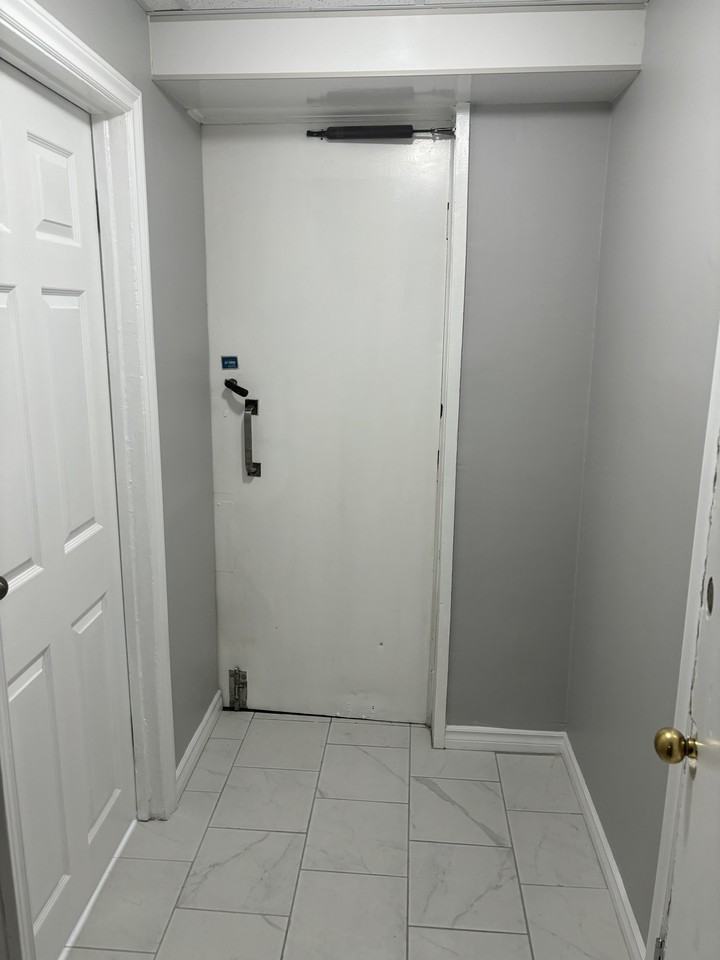 91 12-91 Ninth Avenue #12 - Photo 2 of 15