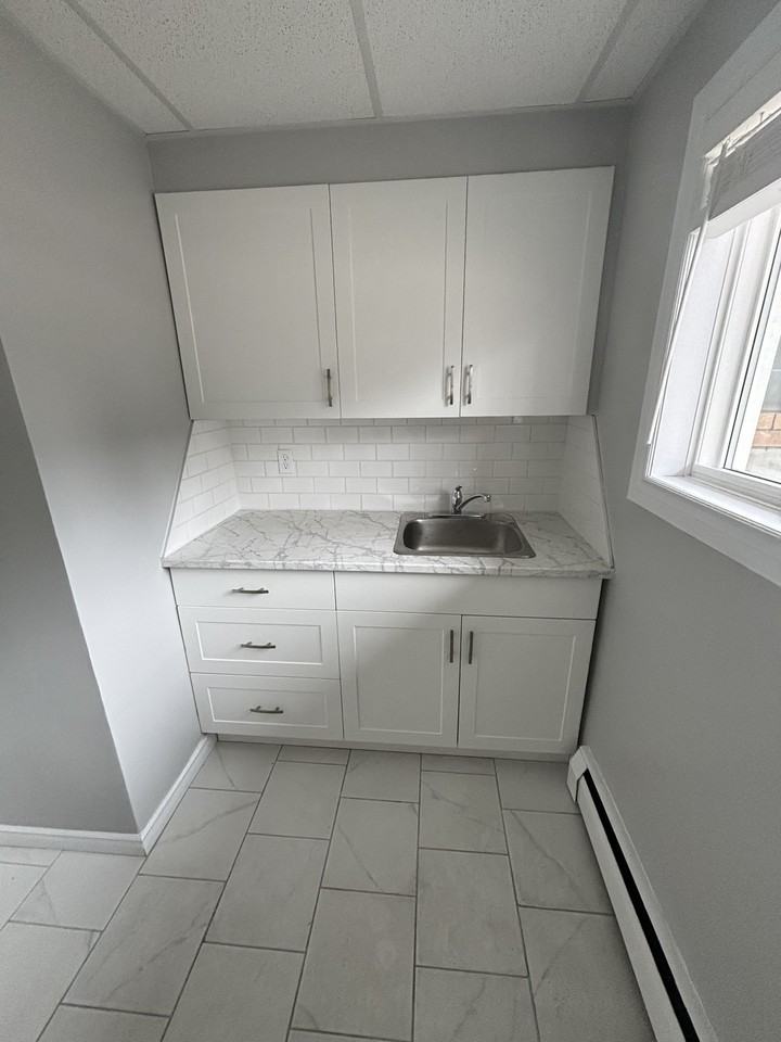 91 12-91 Ninth Avenue #12 - Photo 6 of 15