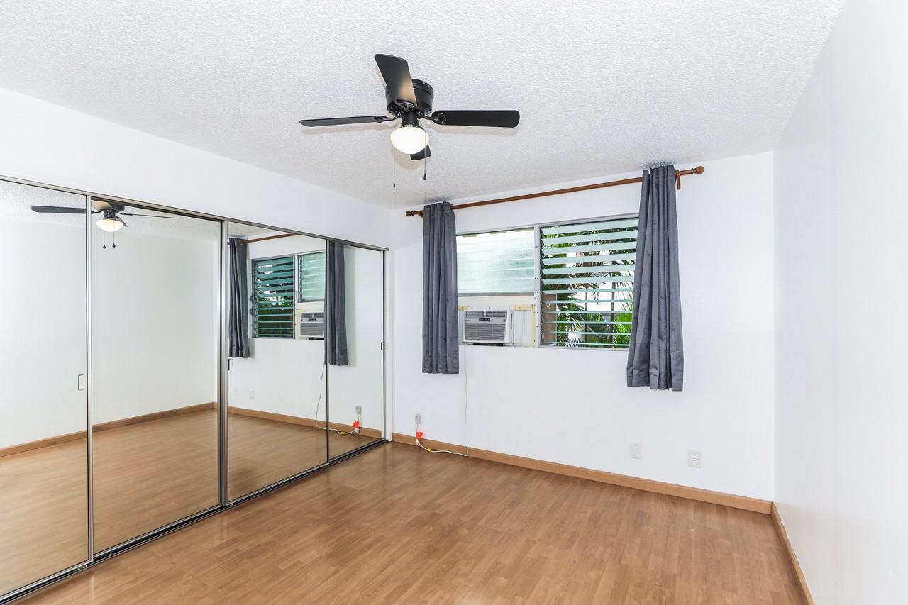 350 Aoloa St #1 - Photo 6 of 17