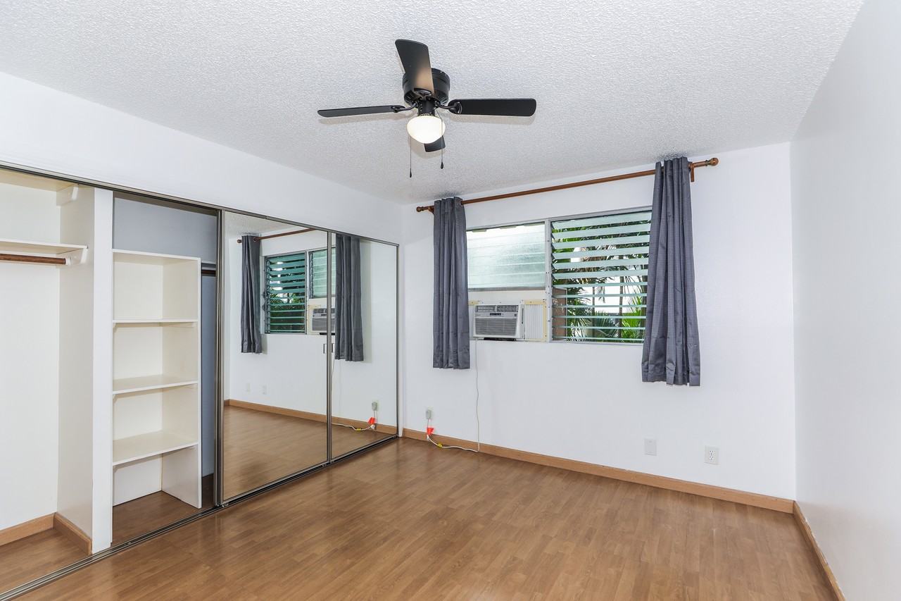 350 Aoloa St #1 - Photo 7 of 17