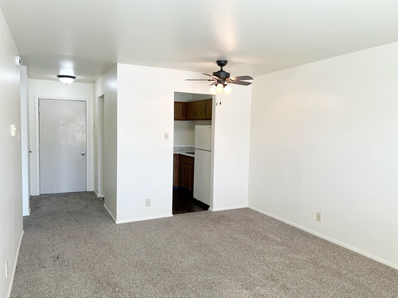 220 E Hillcrest Dr #8221 - Photo 3 of 12