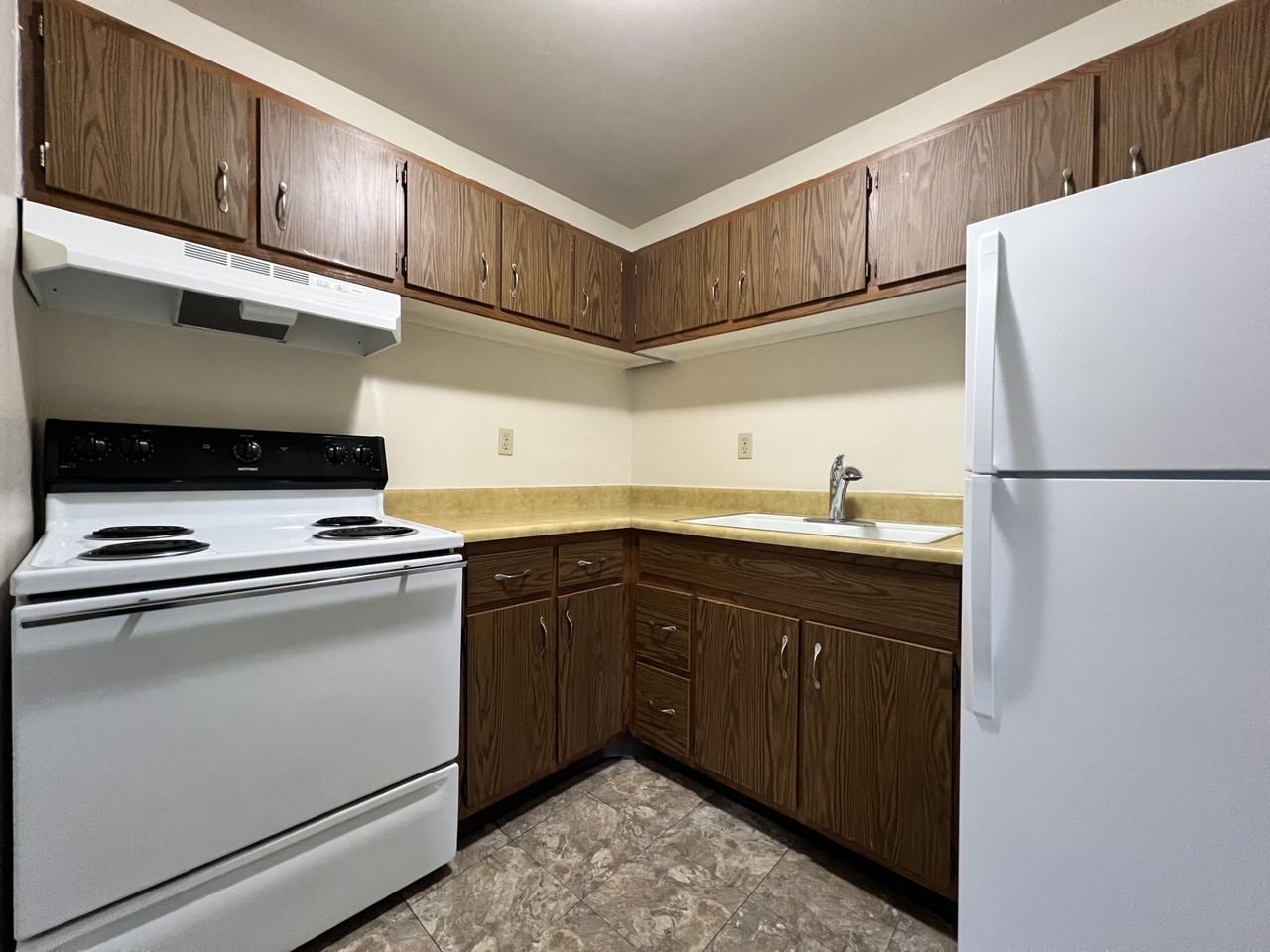 220 E Hillcrest Dr #8221 - Photo 5 of 12