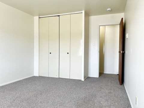220 E Hillcrest Dr #8221 - Photo 7 of 12