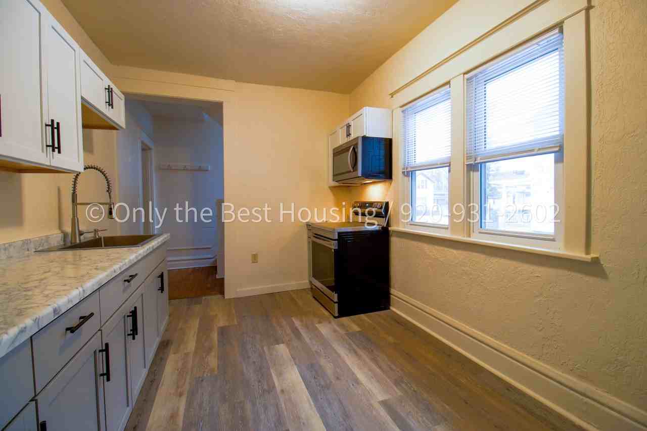 846 Franklin St #1 - Photo 3 of 24