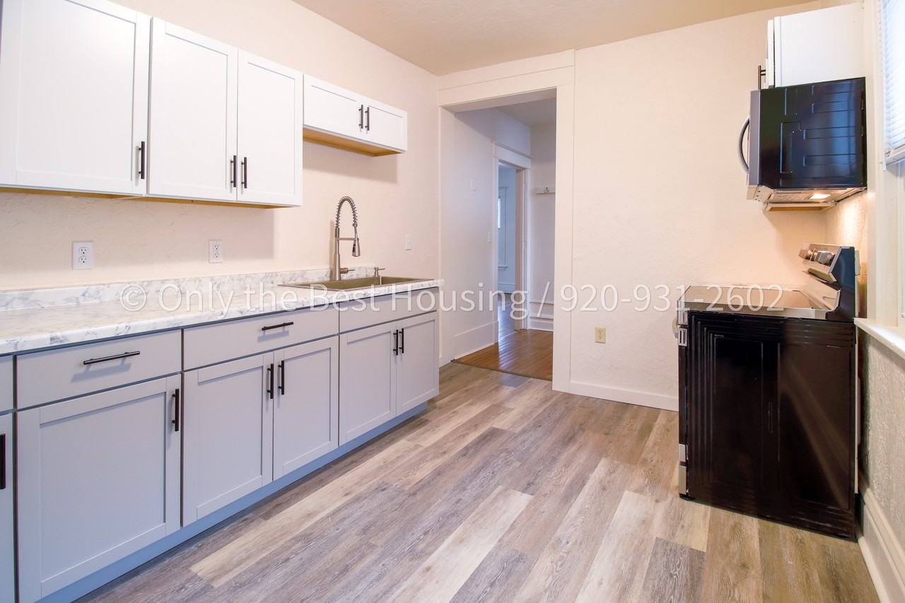 846 Franklin St #1 - Photo 4 of 24