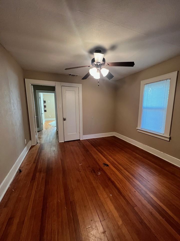 2118 24th St #1 - Photo 7 of 8