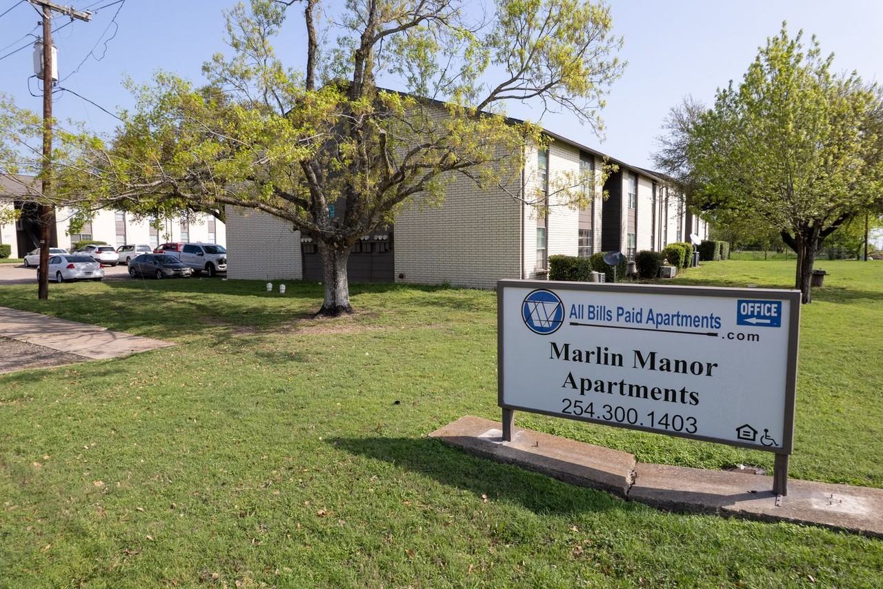 Marlin Manor Apartments - Photo 3 of 6