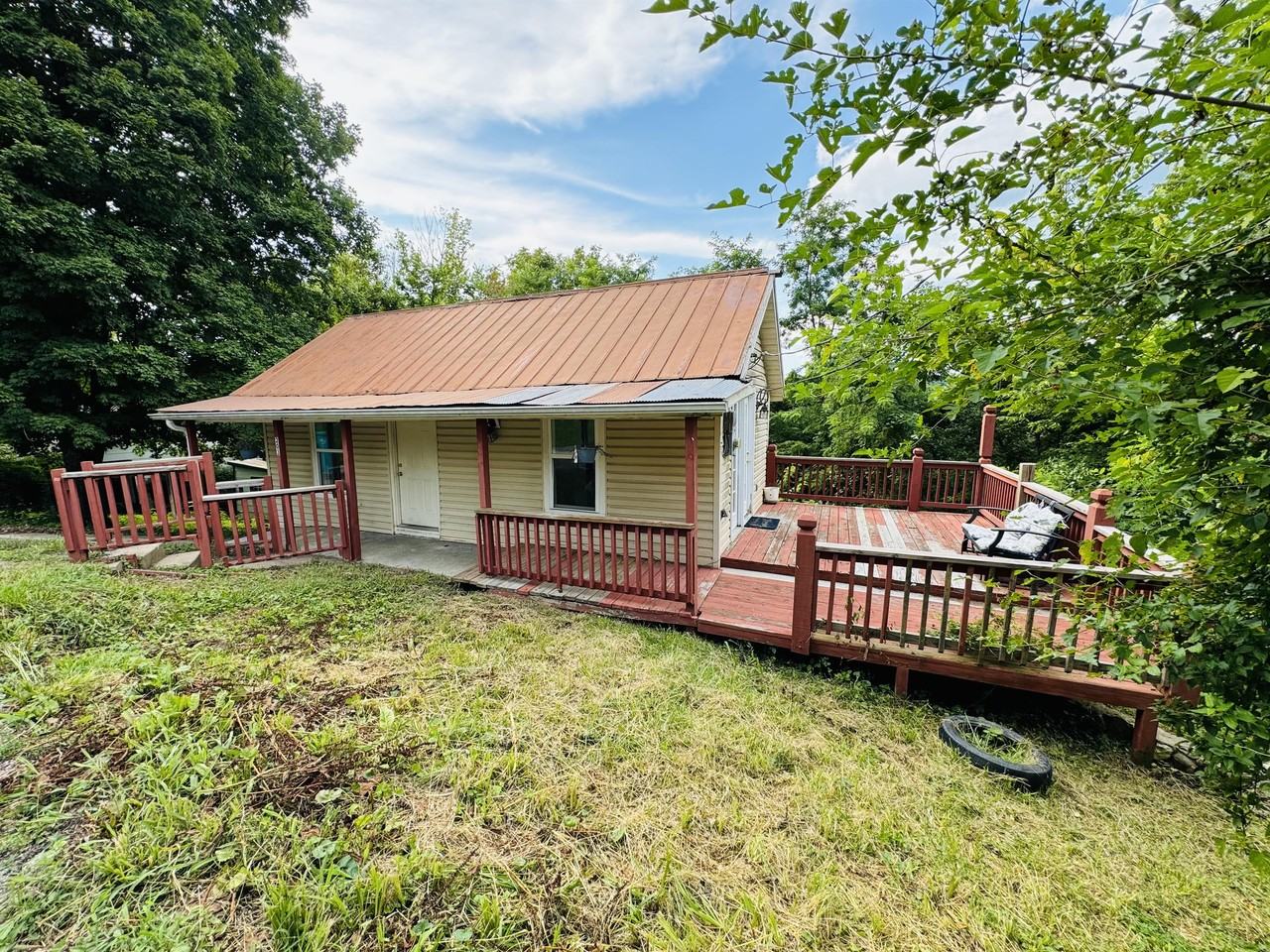 203 Esther St #1 - Photo 2 of 10