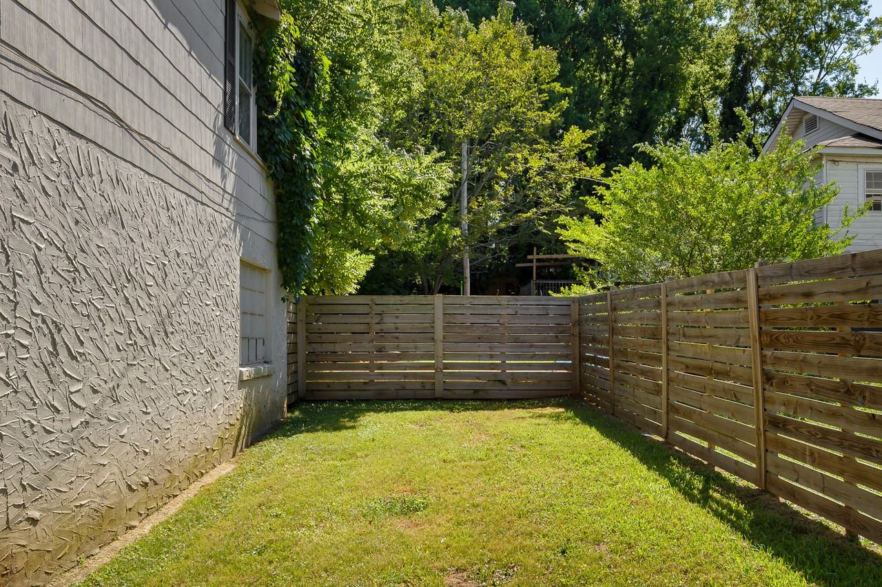 525 N Chestnut St #1 - Photo 2 of 10