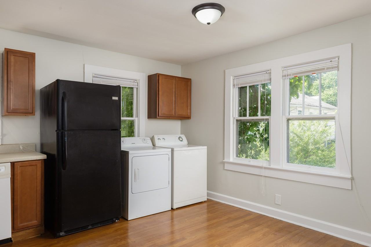 525 N Chestnut St #1 - Photo 4 of 10